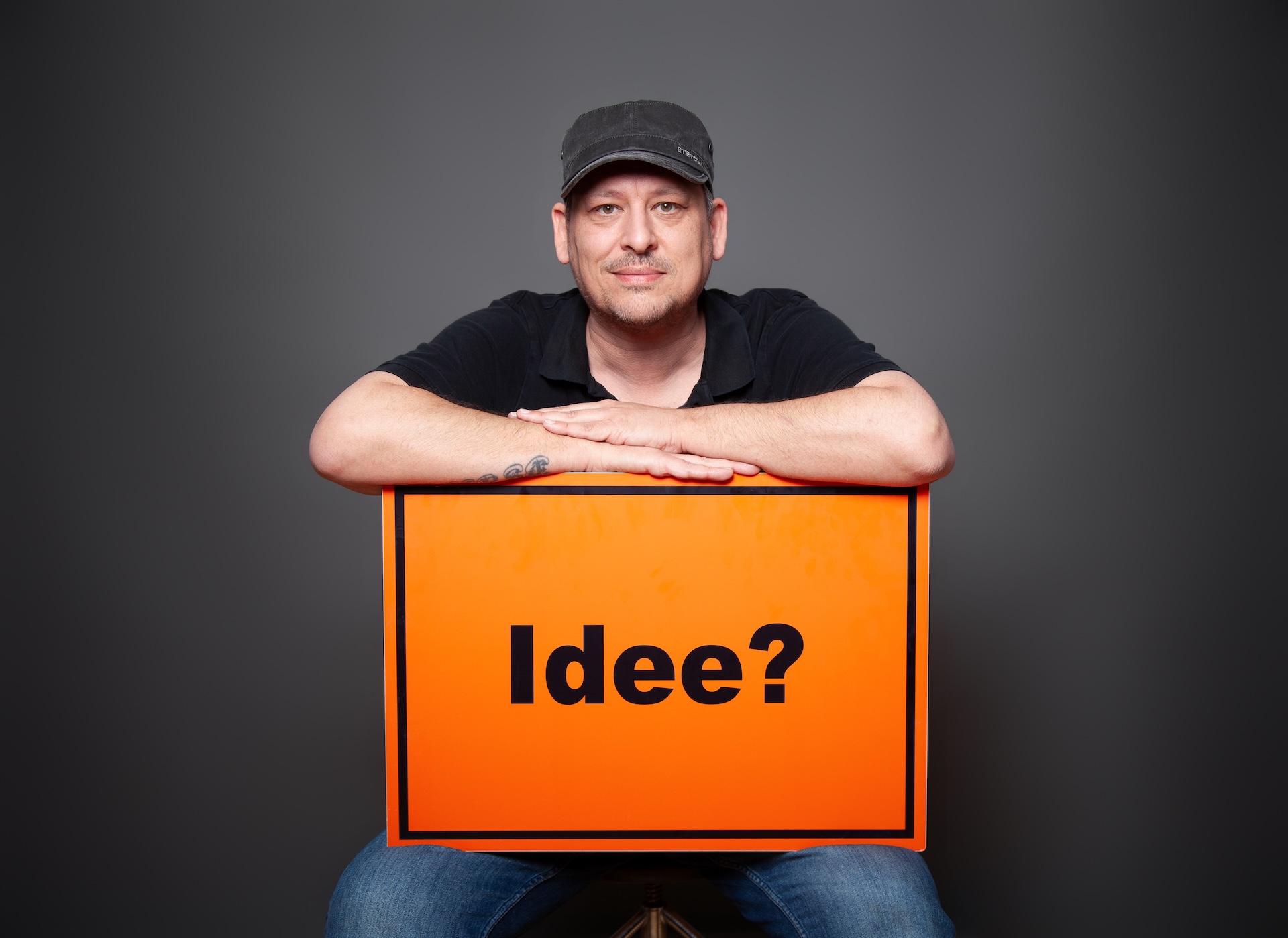 Schild mit Aufschrift Idee? - Idee umsetzen